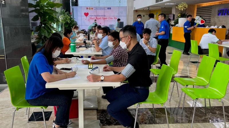 Hiến máu nhân đạo - Hoạt động ý nghĩa nhân ngày truyền thống của PVFCCo