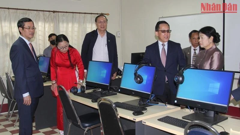 Trung tâm được Trường Đại học Cửu Long đầu tư trang thiết bị hiện đại phục vụ tốt việc bồi dưỡng học viên. (Ảnh: BÁ DŨNG)