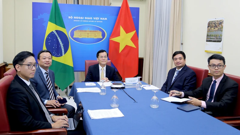 Phiên tham khảo chính trị cấp Thứ trưởng Ngoại giao lần thứ VIII bằng hình thức hội đàm trực tuyến.