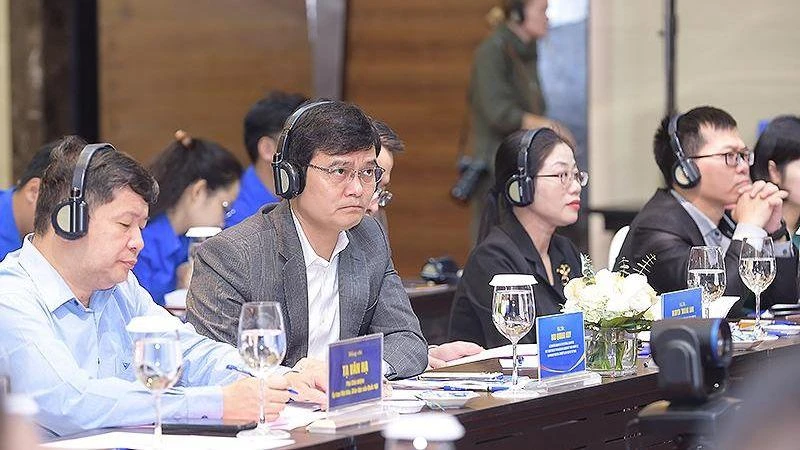 Đại diện các bộ, ban, ngành, đoàn thể của chủ nhà Việt Nam tại Diễn đàn.