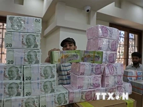 Đồng lira của Thổ Nhĩ Kỳ. (Ảnh: AFP/TTXVN)