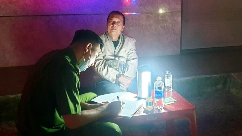 Cơ quan chức năng lập hồ sơ xử lý vi phạm đối với ông Thắng.