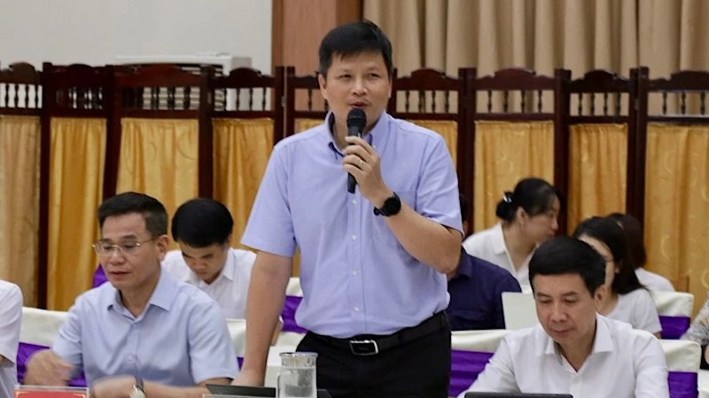 Giám đốc Trung tâm Công nghệ thông tin Lê Nguyên Bồng chia sẻ tại buổi họp báo.