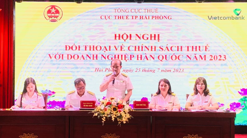Lãnh đạo Cục Thuế Hải Phòng trả lời các ý kiến, kiến nghị của doanh nghiệp Hàn Quốc.