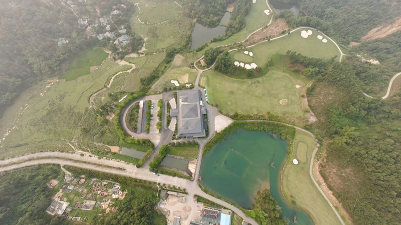 Sân golf Hill Top Hòa Bình tại phường Kỳ Sơn, thành phố Hòa Bình đang sai phạm.