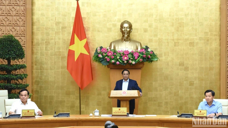 Thủ tướng Phạm Minh Chính chủ trì phiên họp Chính phủ chuyên đề về xây dựng tháng 6/2024.