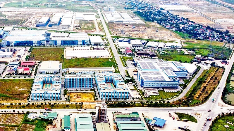 Một góc Khu công nghiệp, đô thị và dịch vụ VSIP Nghệ An. (Ảnh THÀNH CƯỜNG)