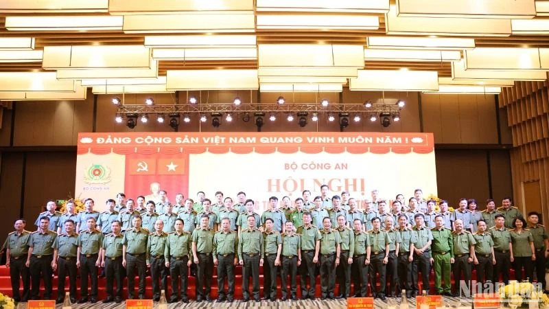 Các đại biểu dự hội nghị về công tác người nước ngoài tại Việt Nam.