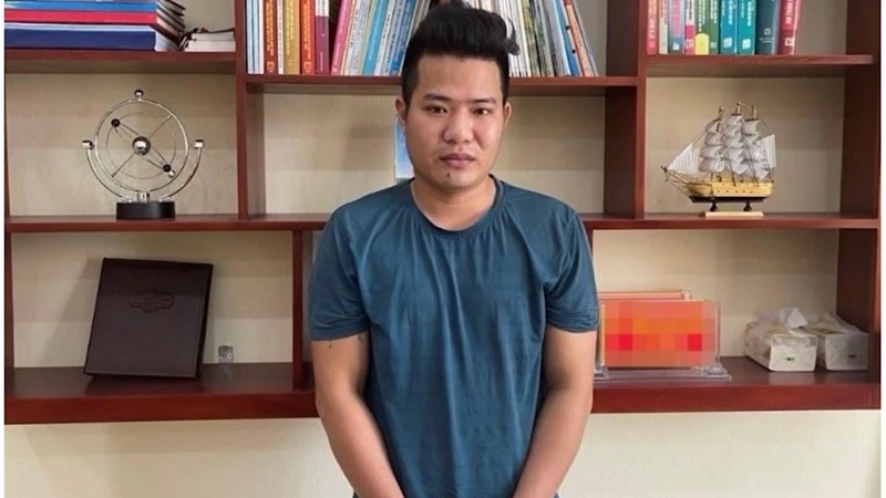 Đối tượng Bửu tại cơ quan Công an.
