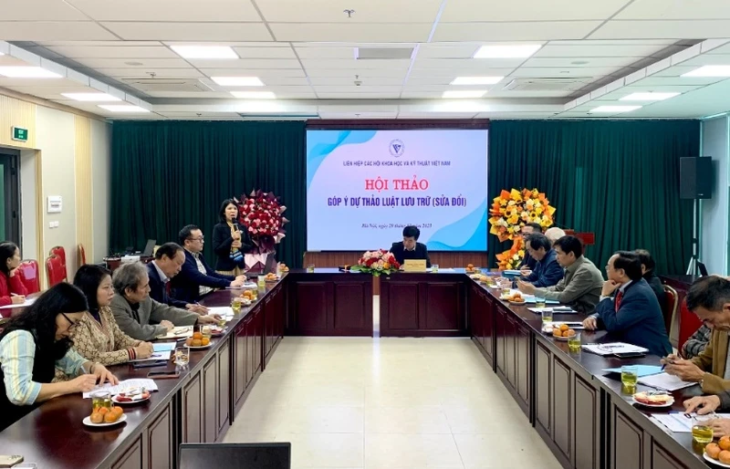 Đông đảo các nhà khoa học tham dự hội thảo