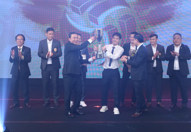 Đội Thép Xanh Nam Định vô địch V.League 1.
