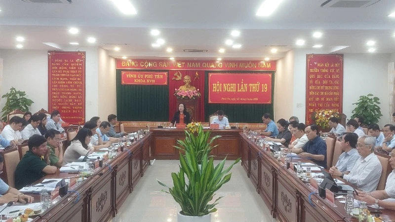 Quang cảnh hội nghị lần thứ 19 Tỉnh uỷ Phú Yên 2025.