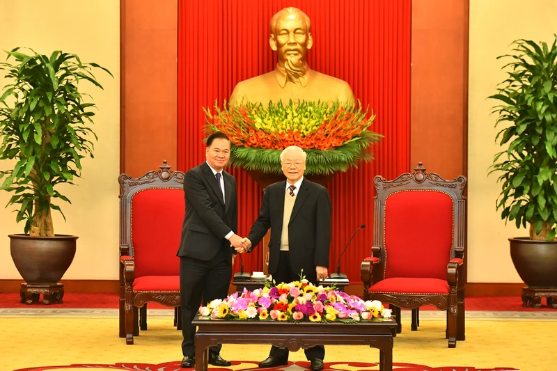 Tổng Bí thư Nguyễn Phú Trọng tiếp đồng chí Thongsalith Mangnomek, Bí thư Trung ương Đảng, Chánh Văn phòng Trung ương Đảng Nhân dân Cách mạng Lào sang thăm và làm việc tại Việt Nam. 