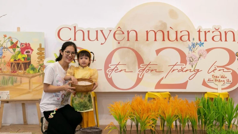 Chương trình mang đến một sân chơi cho các em nhỏ và ba mẹ cùng nhau trải nghiệm, cùng nhau đi qua những sự thân thuộc của tuổi thơ, kết nối các thế hệ.