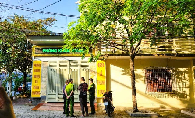 Lực lượng chức năng đang điều tra vụ việc. (Ảnh: Sức khỏe đời sống)