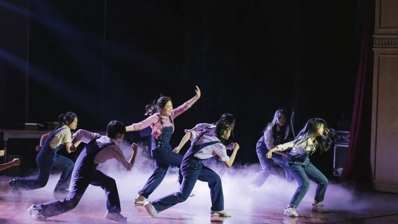 English Performance đã ghi dấu ấn với 13 buổi nhạc kịch