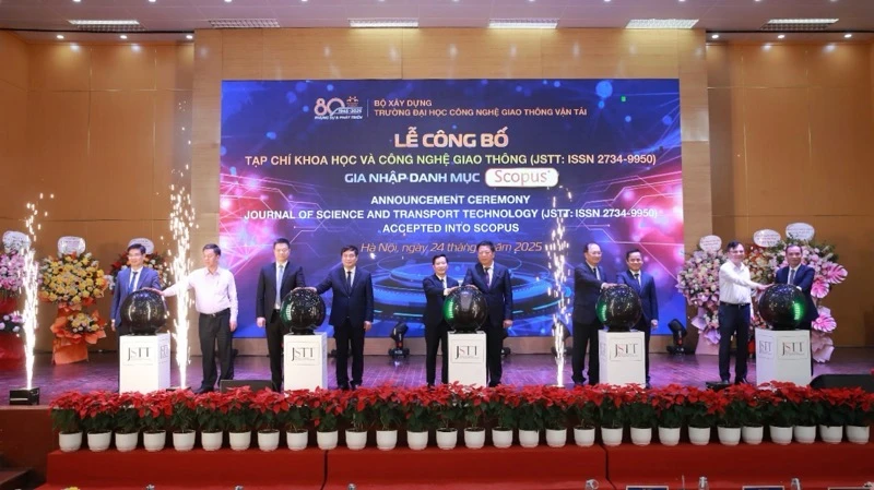 Lễ công bố Tạp chí Khoa học và Công nghệ Giao thông của Trường đại học Công nghệ giao thông vận tải chính thức gia nhập Scopus. 