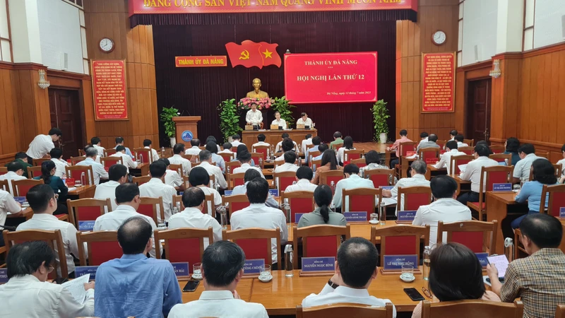 Quang cảnh phiên khai mạc Hội nghị Thành ủy Đà Nẵng lần thứ 12.
