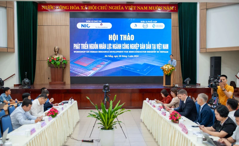 Quang cảnh hội thảo “Phát triển nguồn nhân lực ngành công nghiệp bán dẫn tại Việt Nam”.