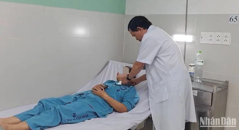 Sức khỏe bệnh nhân ổn định sau ca phẫu thuật cắt khối u lớn. (Ảnh: ANH ĐÀO)