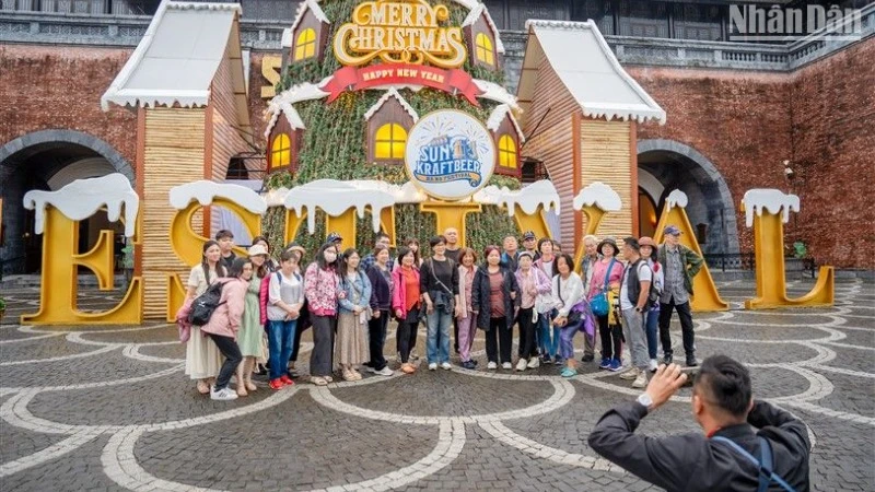 Từ 10/3/2025, giá vé Sun World Ba Na Hills cho người dân miền trung, Tây Nguyên giảm hơn 60%. (Ảnh: ANH ĐÀO)