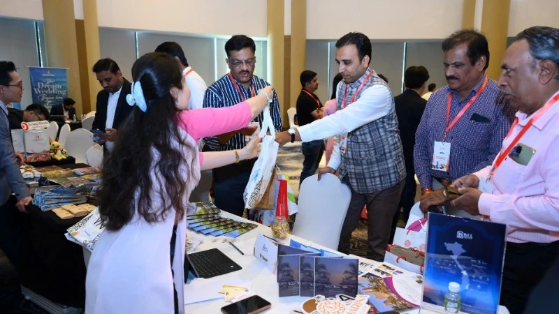 Các doanh nghiệp du lịch Đà Nẵng tham gia, giới thiệu sản phẩm du lịch tại thành phố Ahmedabad, bang Gujarat, Ấn Độ. (Ảnh: Sở Du lịch Đà Nẵng)