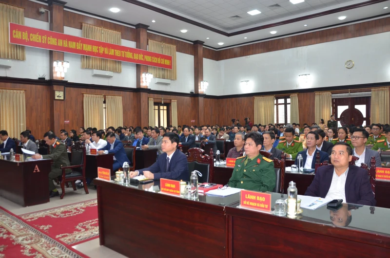 Các đại biểu dự Hội nghị.