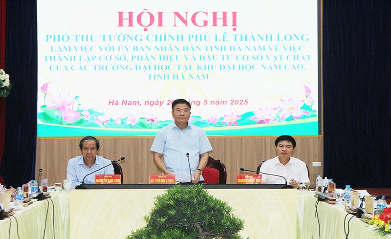 Phó Thủ tướng Chính phủ Lê Thành Long phát biểu tại hội nghị làm việc với Ủy ban nhân dân tỉnh Hà Nam về việc triển khai thực hiện Đề án Xây dựng Khu Đại học Nam Cao tỉnh Hà Nam.