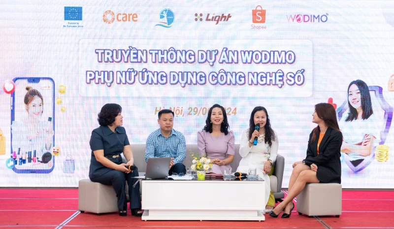 Các đại biểu chia sẻ thông tin tại hội thảo: Kinh doanh trực tuyến và tiếp cận an sinh xã hội cho phụ nữ di cư phi chính thức.