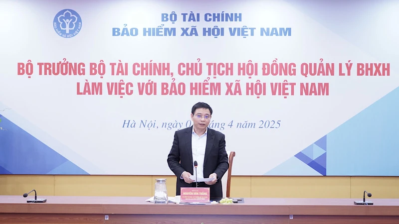 Bộ trưởng Tài chính Nguyễn Văn Thắng, Chủ tịch Hội đồng quản lý Bảo hiểm xã hội chủ trì phiên họp Hội đồng Quản lý Bảo hiểm xã hội thường kỳ quý I/2025.