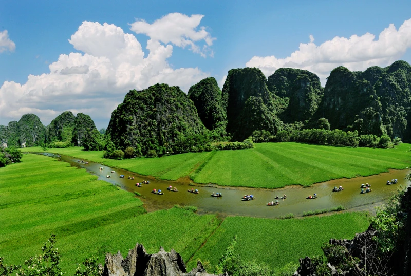 Tam Cốc-Bích Động là điểm đến yêu thích của nhiều khách du lịch trong và ngoài nước. (Ảnh: Sở Du lịch Ninh Bình)