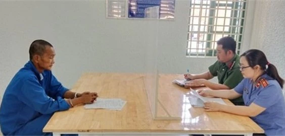 Đối tượng Phạm Công Hùng Nhân tại Cơ quan điều tra, Công an thành phố Bà Rịa (tỉnh Bà Rịa-Vũng Tàu).