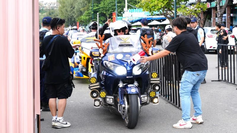 Các biker chuẩn bị diễu hành qua những cung đường đẹp nhất thành phố Vũng Tàu.