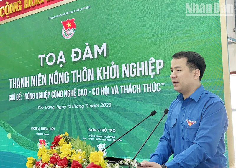 Bí thư Trung ương Đoàn Ngô Văn Cương phát biểu khai mạc toạ đàm.