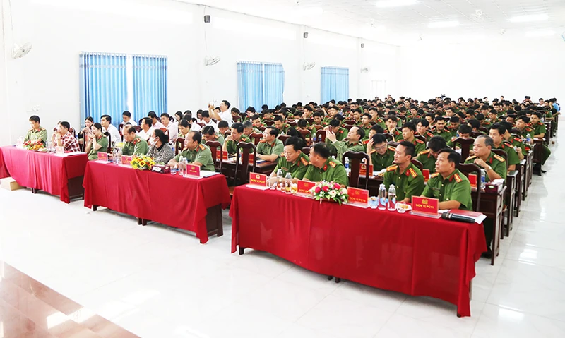 277 chiến sĩ nghĩa vụ chuẩn bị xuất ngũ được tư vấn giới thiệu việc làm.