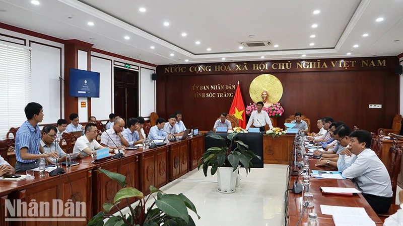 Lãnh đạo tỉnh Sóc Trăng họp bàn thúc đẩy tiến độ Dự án Tuyến đường trục phát triển kinh tế đông- tây của tỉnh 