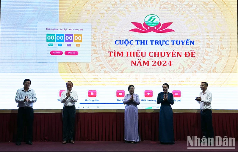 Lãnh đạo tỉnh Sóc Trăng thực hiện nghi thức phát động cuộc thi.
