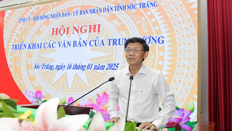 Bí thư Tỉnh ủy Sóc Trăng phát biểu tại hội nghị.