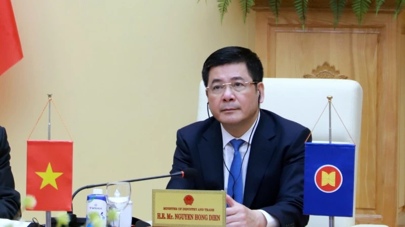 Đồng chí Nguyễn Hồng Diên, Bộ trưởng Công thương. (Ảnh: KIM DUNG)