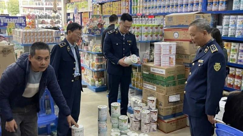 Doanh nghiệp sản xuất, phân phối sữa giả với quy mô lớn bị triệt phá.