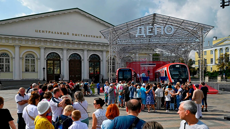 Khu vực trưng bày lối vào triển lãm "Ga Manege".