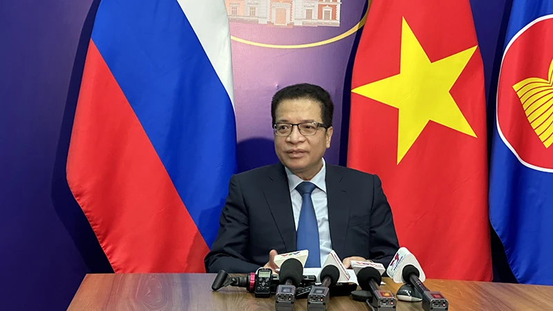 Đại sứ Đặng Minh Khôi. (Ảnh: THÙY VÂN)