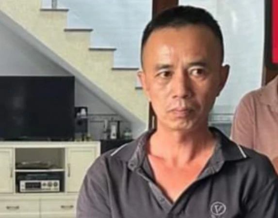Nghi can Nguyễn Viết Tuấn.