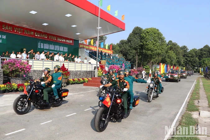 Lực lượng vũ trang Đồng Nai ra quân huấn luyện năm 2024.