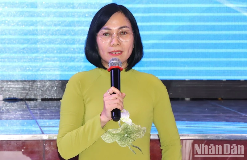Phó Chủ tịch Ủy ban nhân dân tỉnh Đồng Nai Nguyễn Thị Hoàng đề nghị các sở ngành, địa phương hỗ trợ doanh nghiệp, hợp tác xã đẩy mạnh sản xuất.