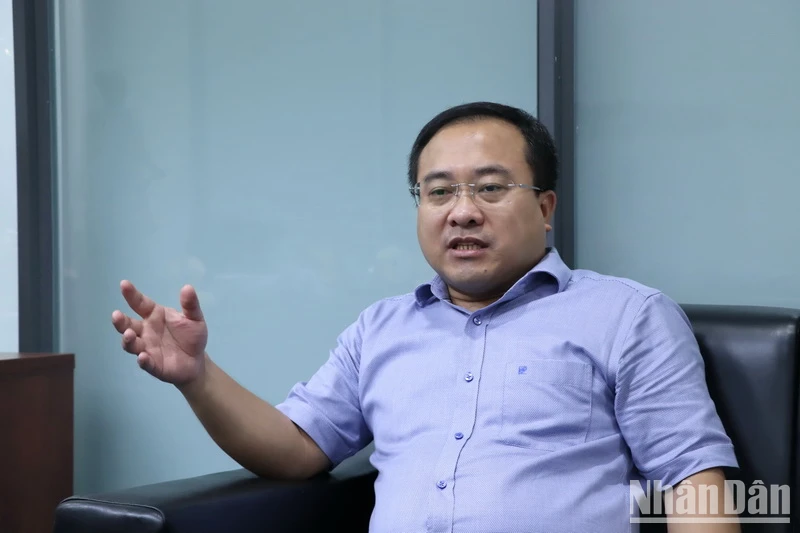 Phó Cục trưởng Cục thuế Đồng Nai Đậu Đức Anh trả lời phóng viên Báo Nhân Dân về sự việc doanh nghiệp FDI phản ánh "ngâm hồ sơ" xác định nghĩa vụ tài chính vào chiều 29/3.