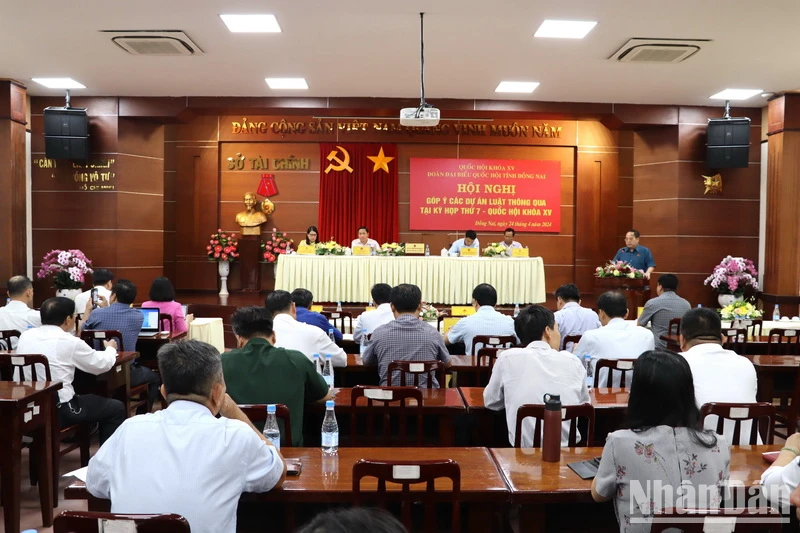 Quang cảnh hội nghị.