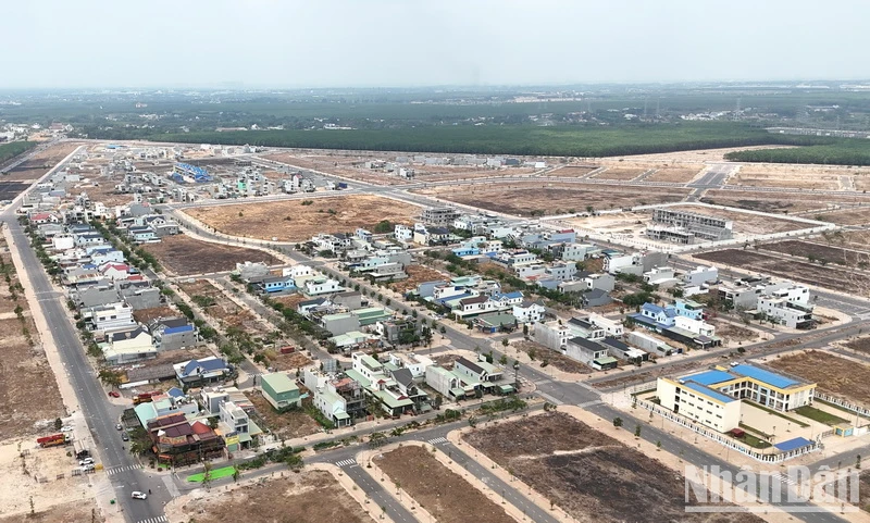 Số tiền tạm ứng cho nhà thầu thi công 5 gói thầu tại Khu tái định cư Lộc An-Bình Sơn đến nay vẫn chưa được thu hồi.