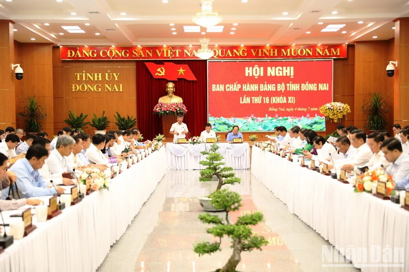 Quang cảnh Hội nghị Ban Chấp hành Đảng bộ tỉnh Đồng Nai lần thứ 16.