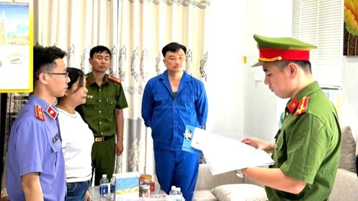 Cơ quan Cảnh sát điều tra thi hành quyết định khởi tố bị can đối với Nguyễn Thành Dân, Chủ tịch Ủy ban nhân dân phường Trảng Dài.